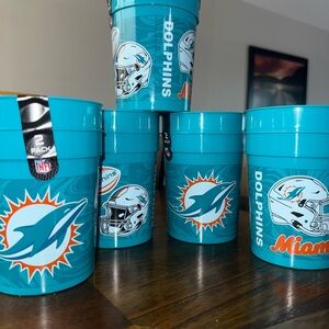 NWT Miami Dolphins NFL Team 10 Cups Set(25 Oz each)
